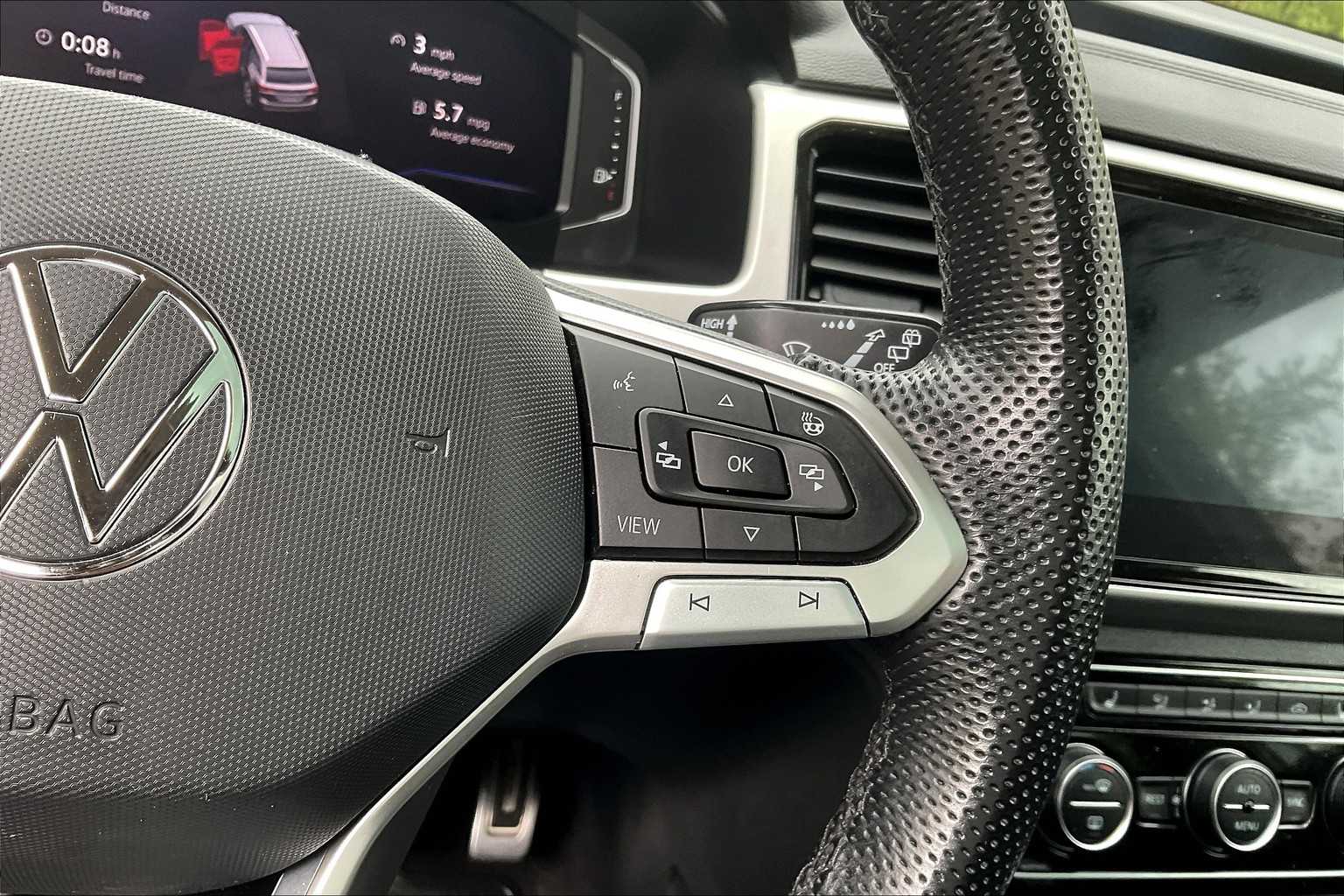 2023 Volkswagen Atlas 3.6L V6 SEL R-Line Black - Photo 25