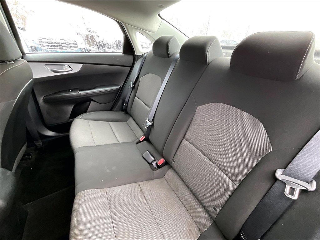 2023 Kia Forte LXS - Photo 14