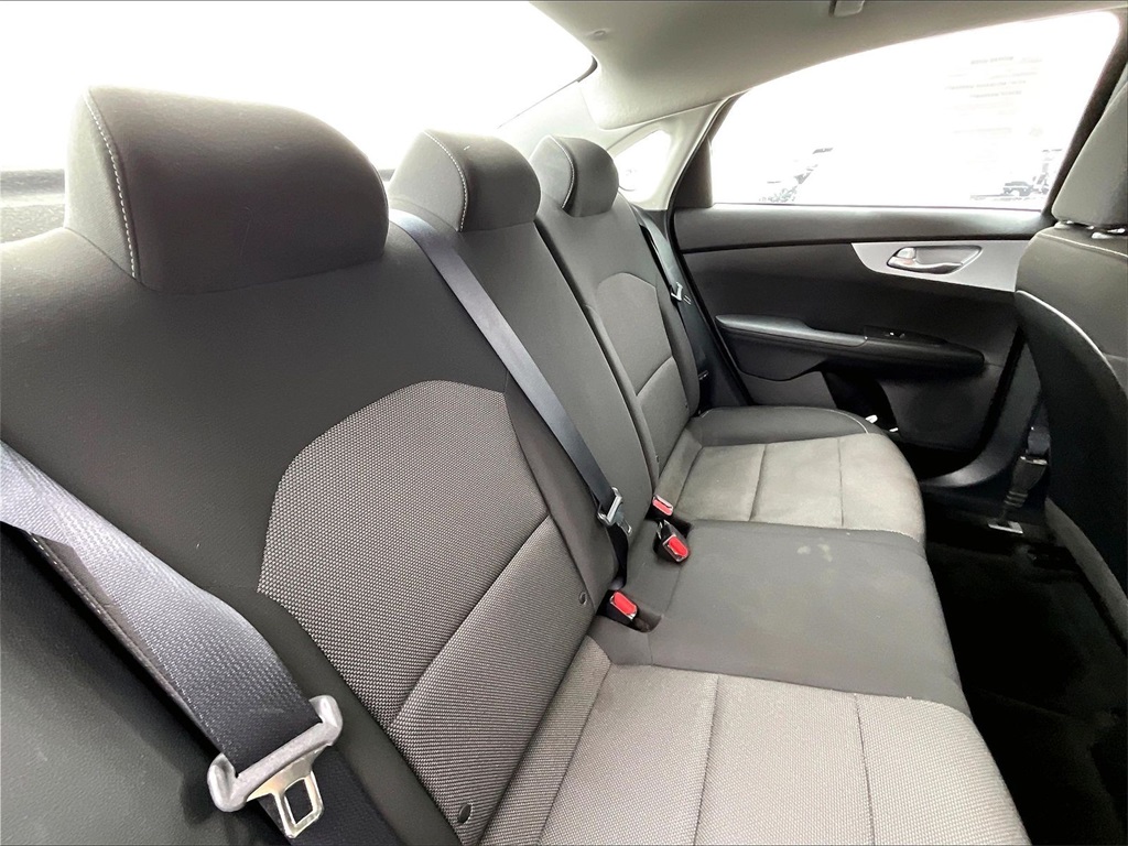 2023 Kia Forte LXS - Photo 15