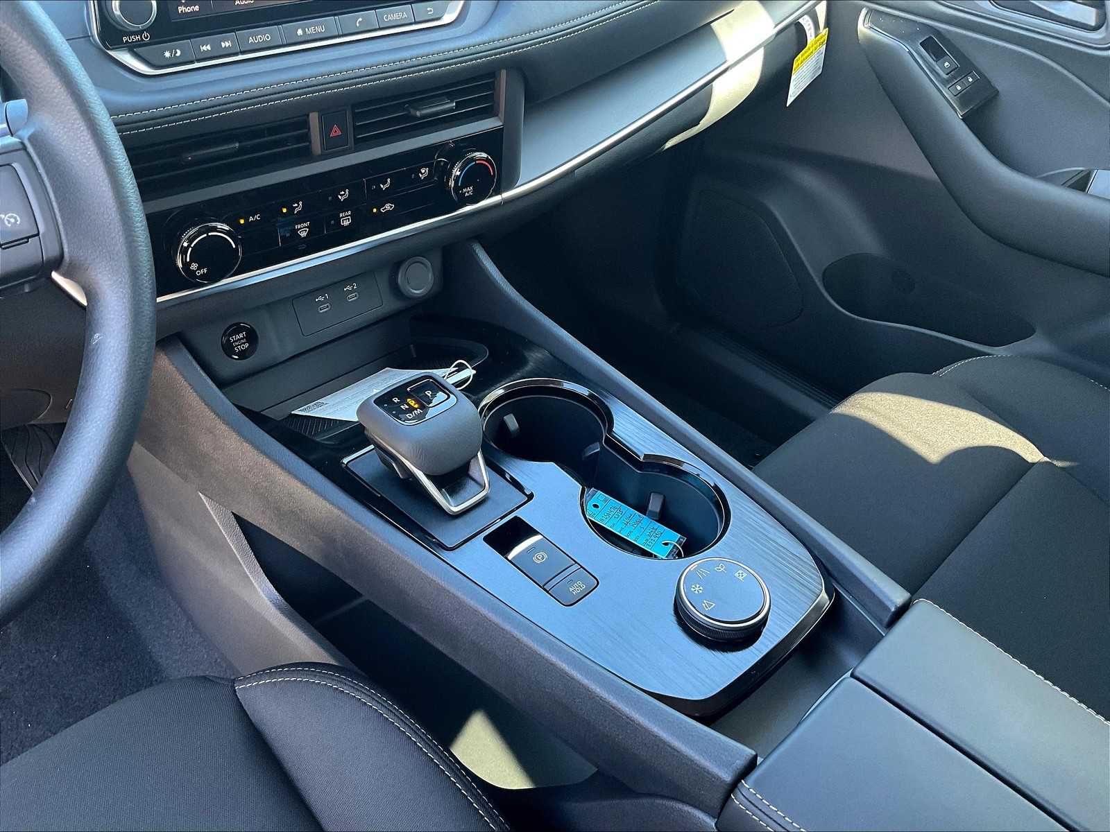 2025 Nissan Rogue S - Photo 13