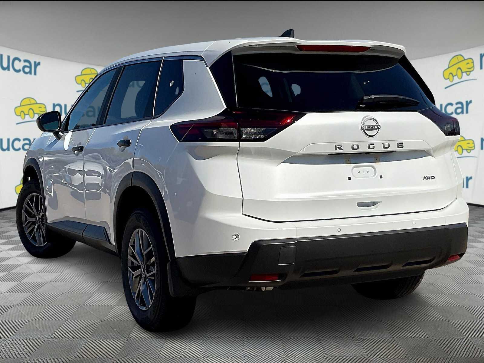 2025 Nissan Rogue S - Photo 4