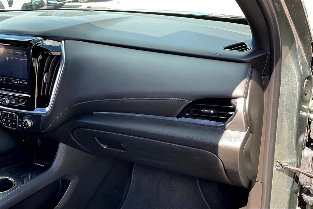 2022 Chevrolet Traverse LT - Photo 12