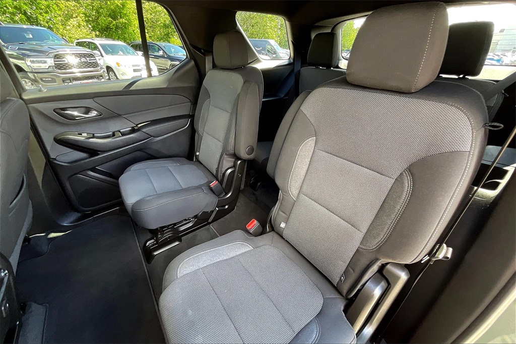 2022 Chevrolet Traverse LT - Photo 14