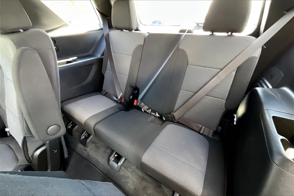 2022 Chevrolet Traverse LT - Photo 16