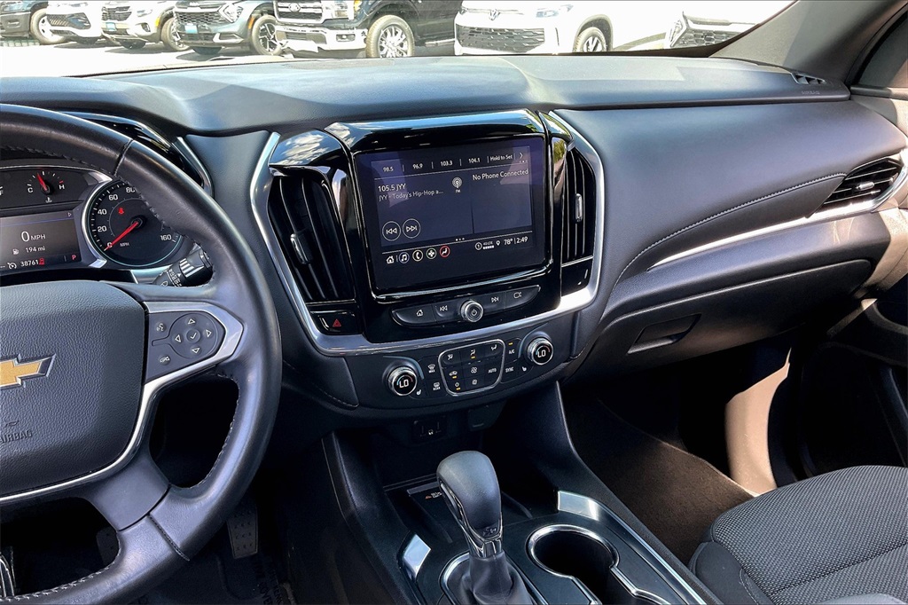 2022 Chevrolet Traverse LT - Photo 18