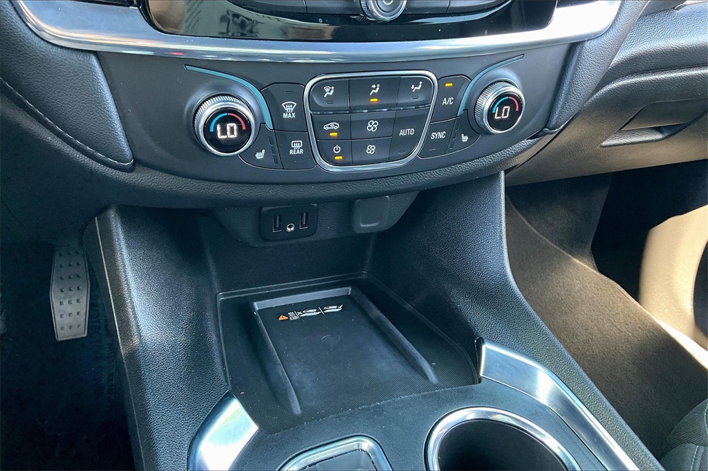 2022 Chevrolet Traverse LT - Photo 25