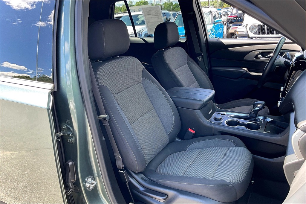 2022 Chevrolet Traverse LT - Photo 10
