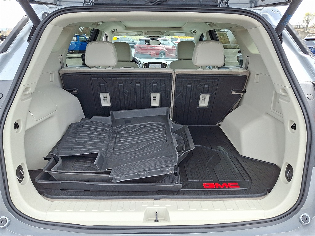 2024 GMC Terrain Denali - Photo 28