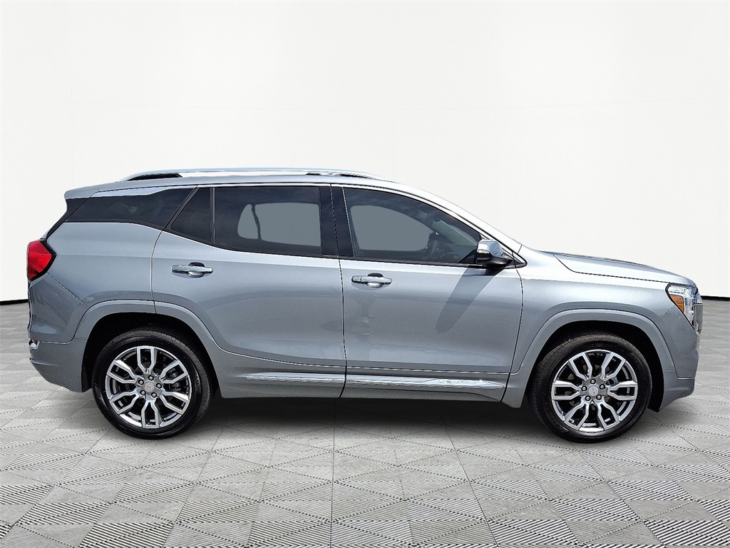 2024 GMC Terrain Denali - Photo 7