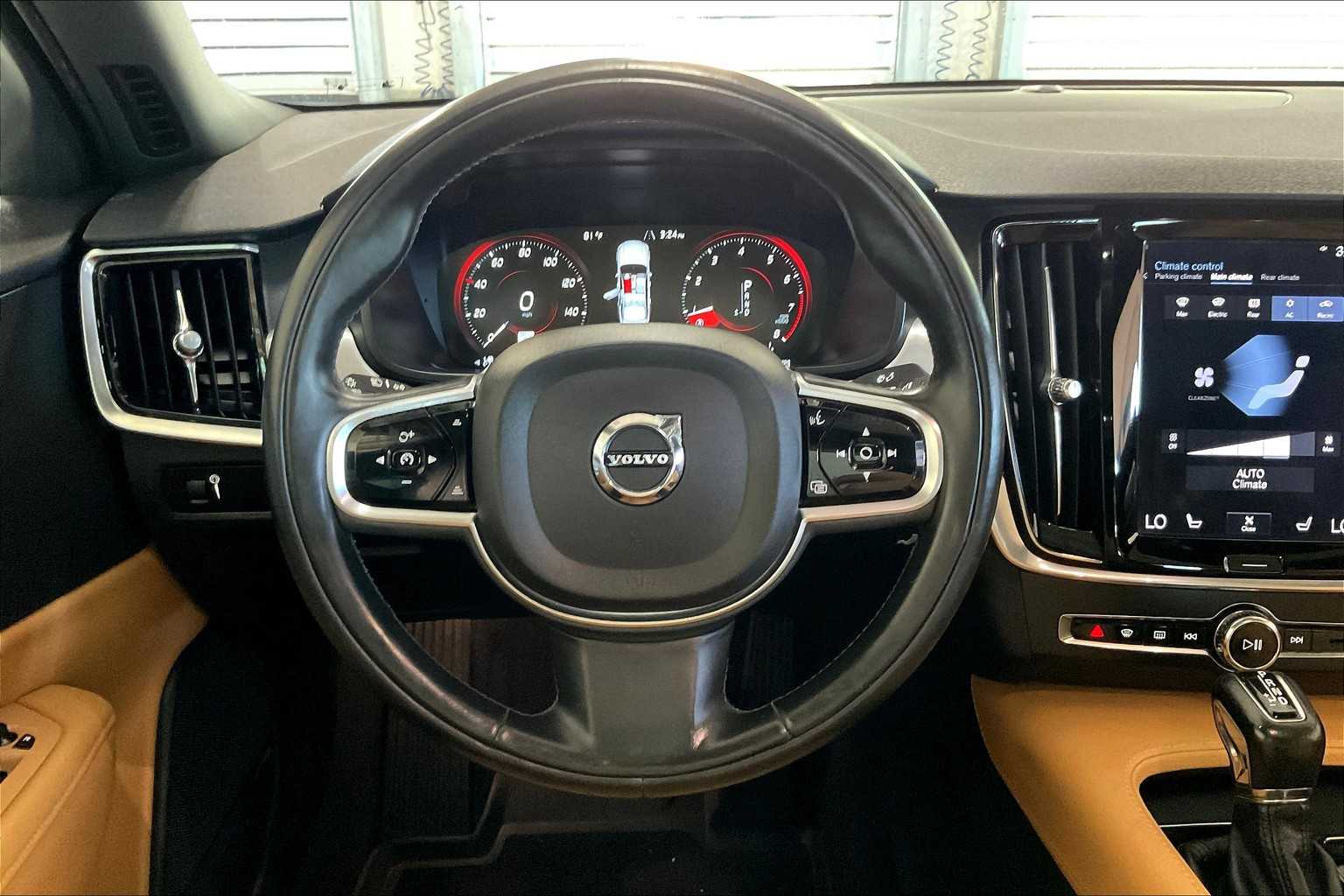 2017 Volvo S90 Momentum - Photo 17