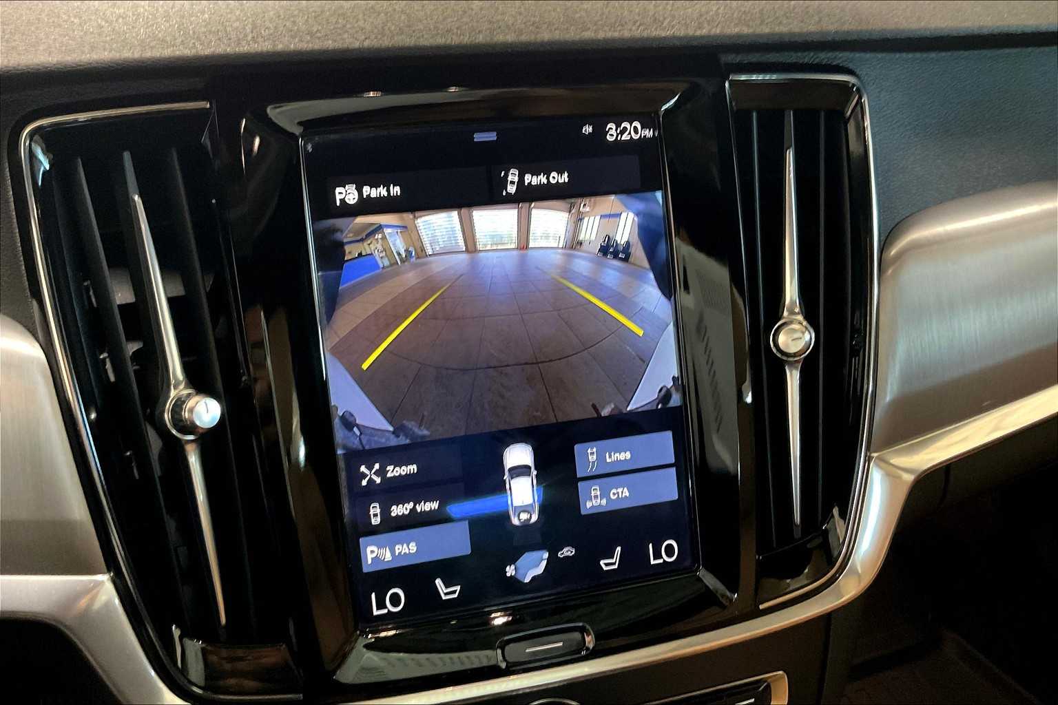 2017 Volvo S90 Momentum - Photo 19