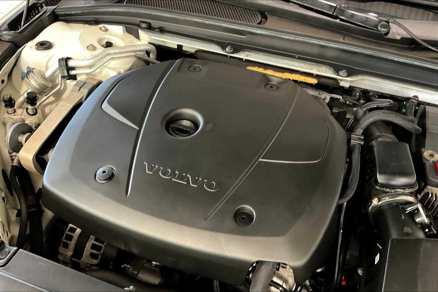 2017 Volvo S90 Momentum - Photo 33