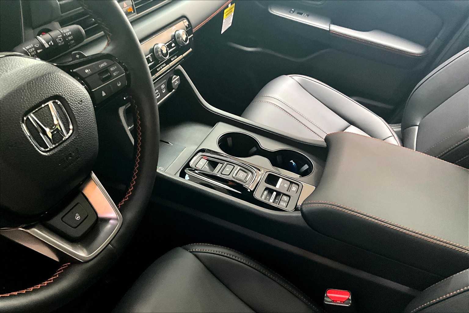 2025 Honda Pilot TrailSport - Photo 14