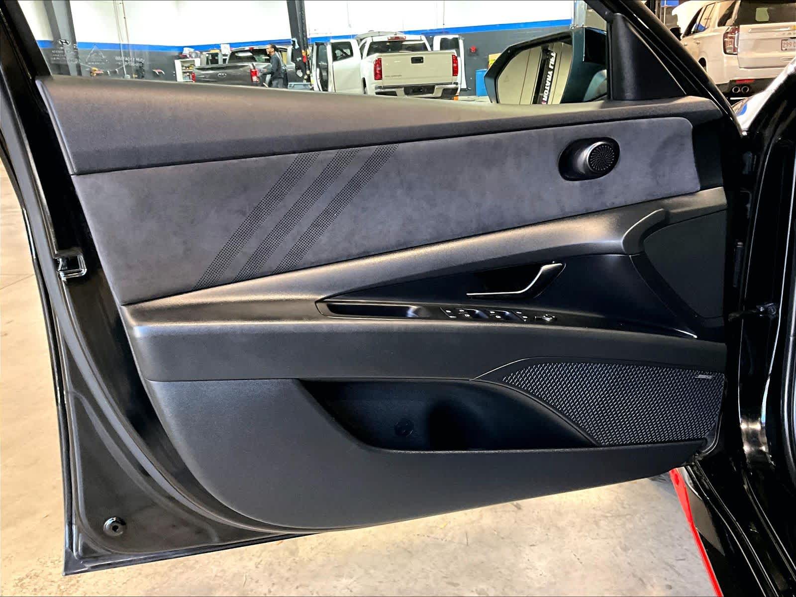 2023 Hyundai Elantra N  - Photo 9