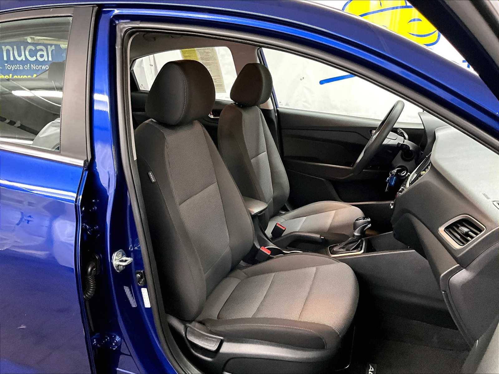 2022 Hyundai Accent SEL - Photo 11