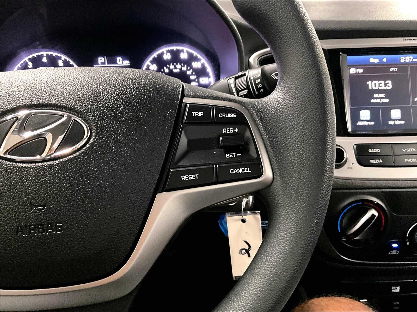2022 Hyundai Accent SEL - Photo 23