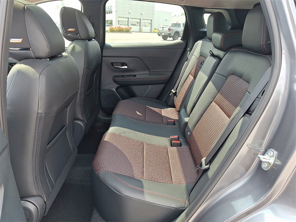 2025 Nissan Kicks SR - Photo 6