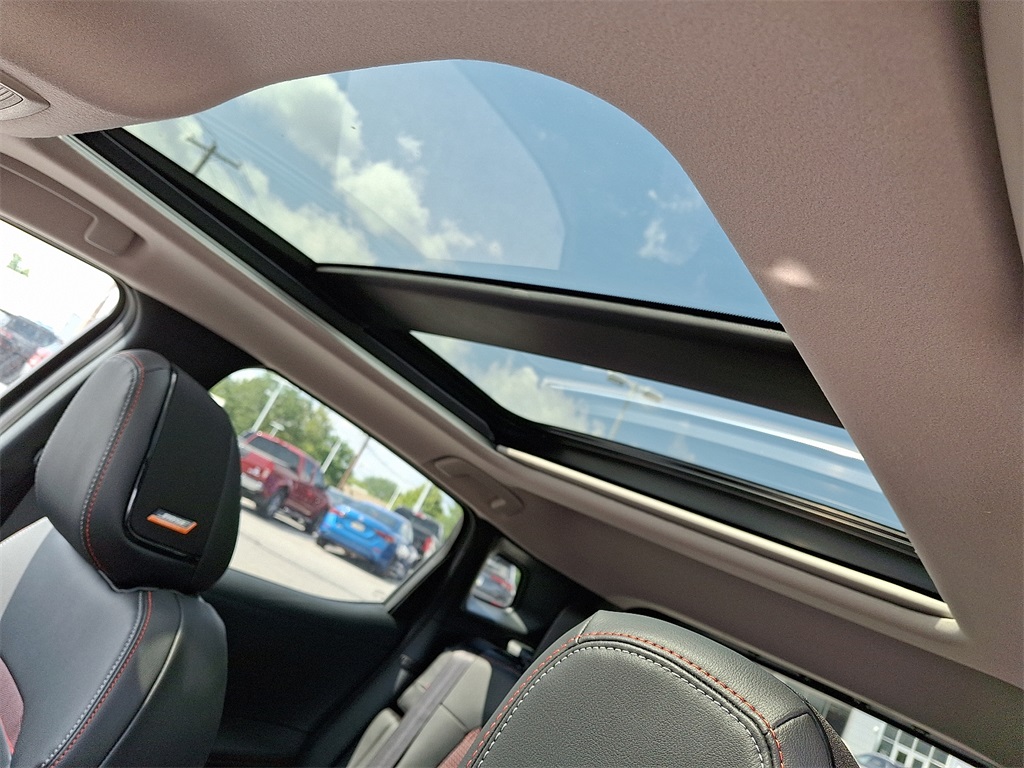 2025 Nissan Kicks SR - Photo 10