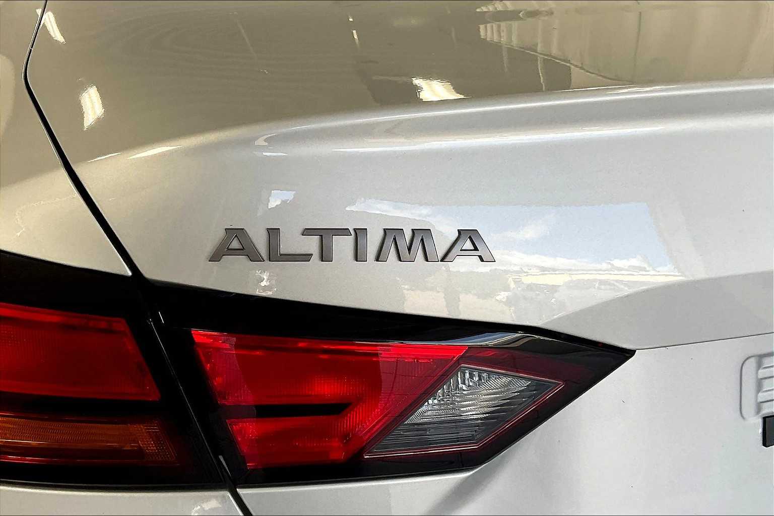 2023 Nissan Altima 2.5 SR - Photo 28