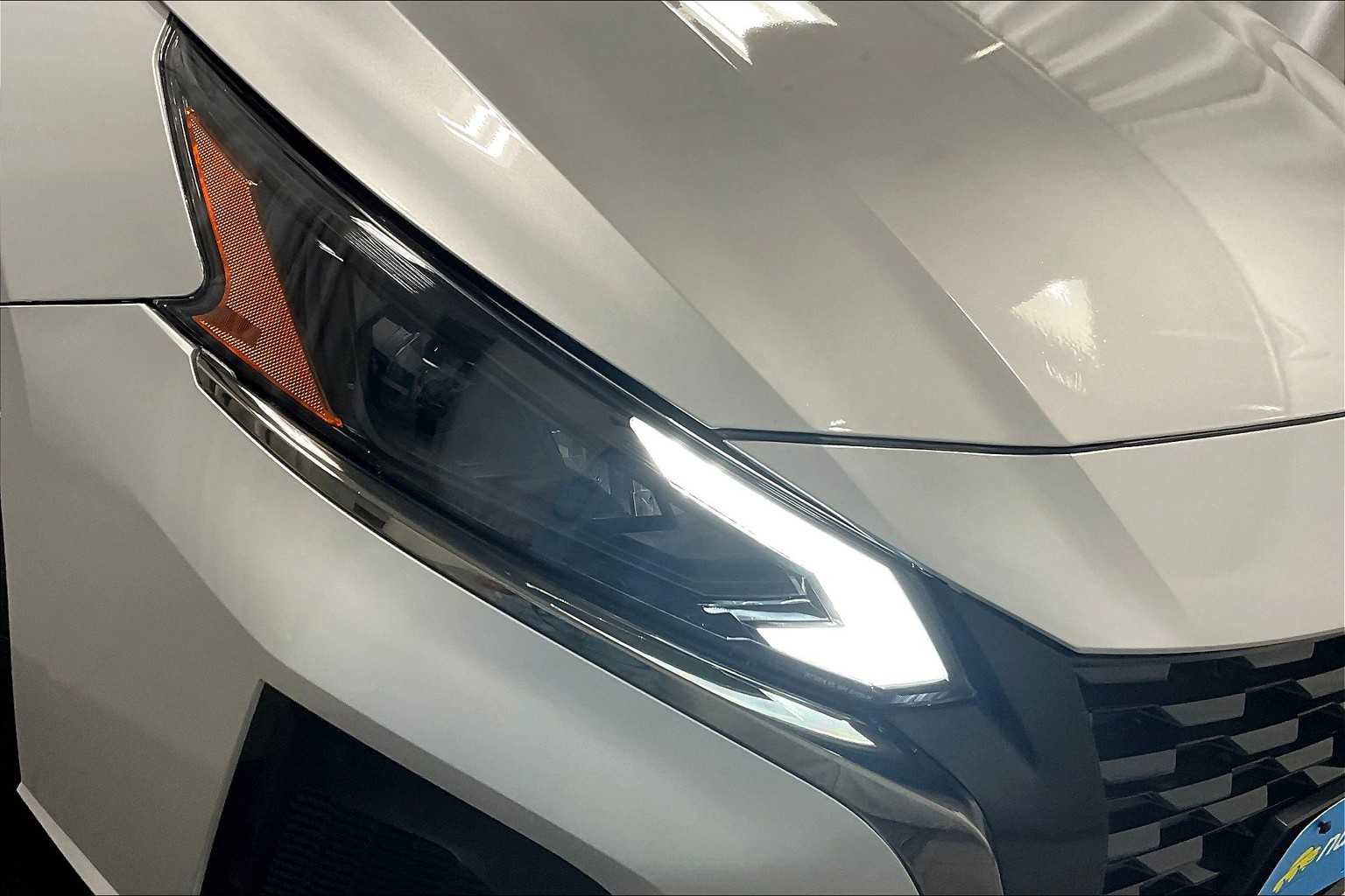 2023 Nissan Altima 2.5 SR - Photo 32