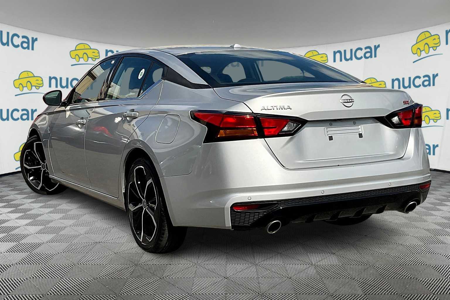 2023 Nissan Altima 2.5 SR - Photo 4