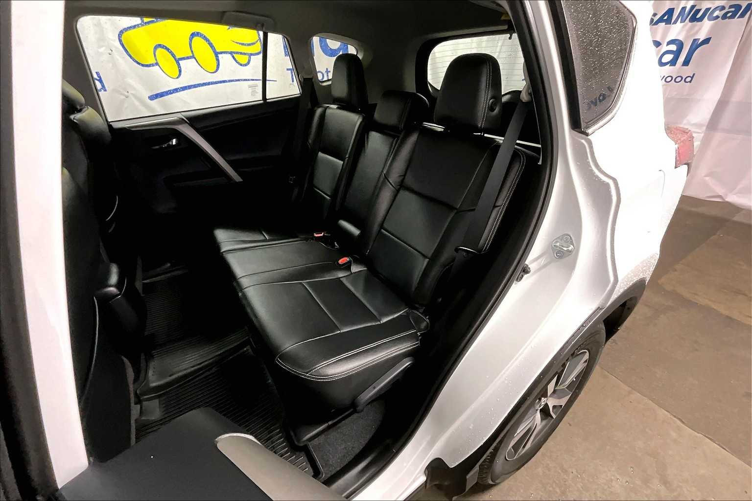 2017 Toyota RAV4 XLE - Photo 15