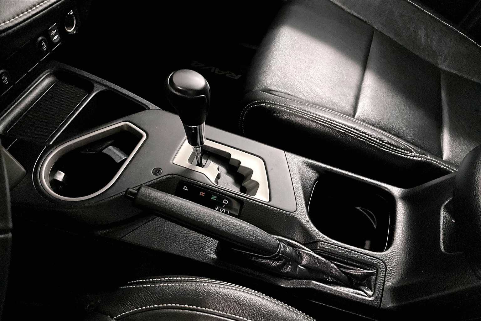 2017 Toyota RAV4 XLE - Photo 20