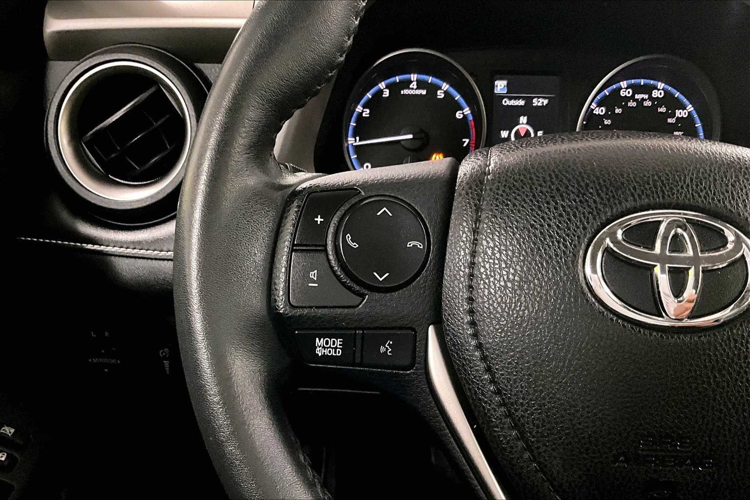 2017 Toyota RAV4 XLE - Photo 23