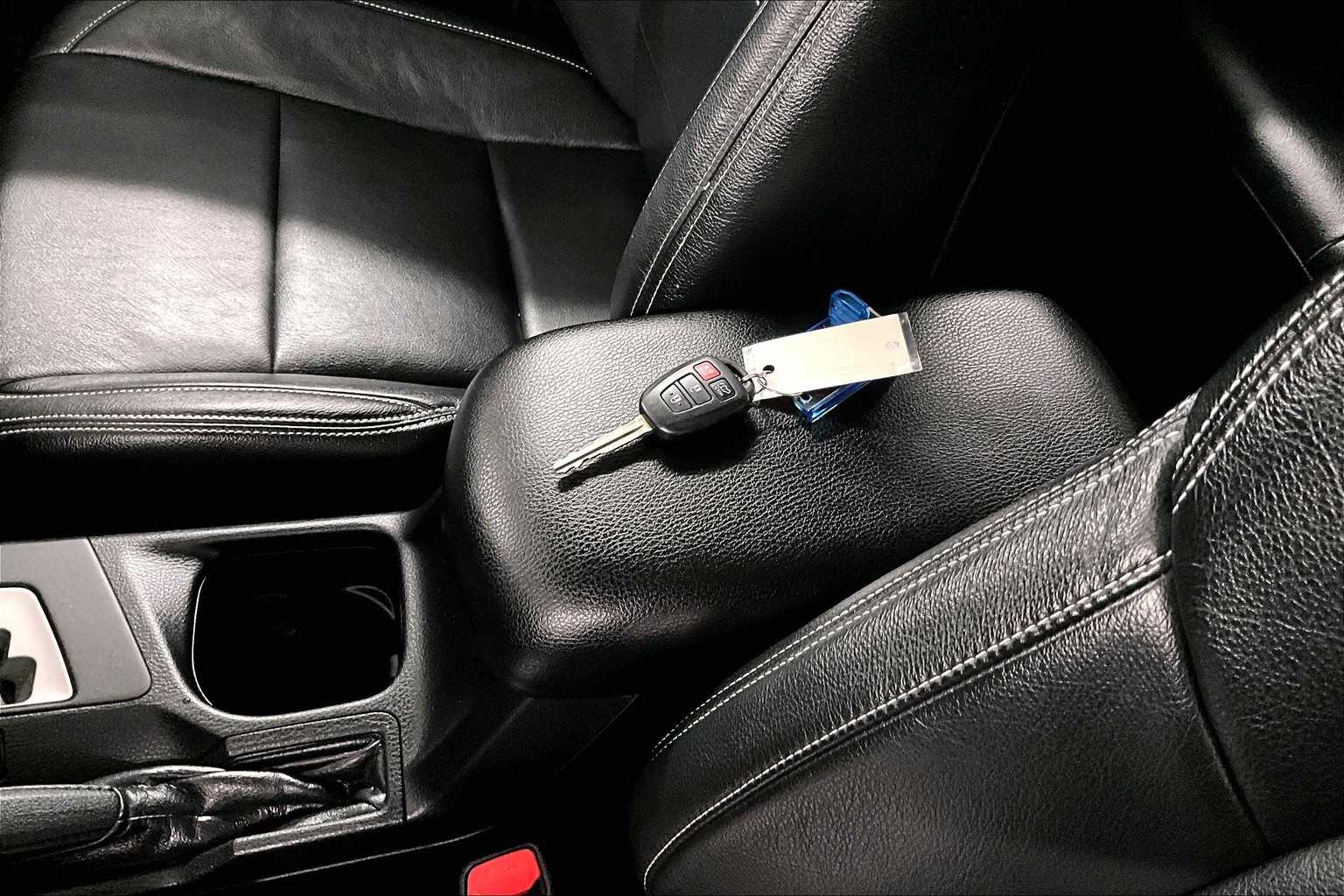 2017 Toyota RAV4 XLE - Photo 30