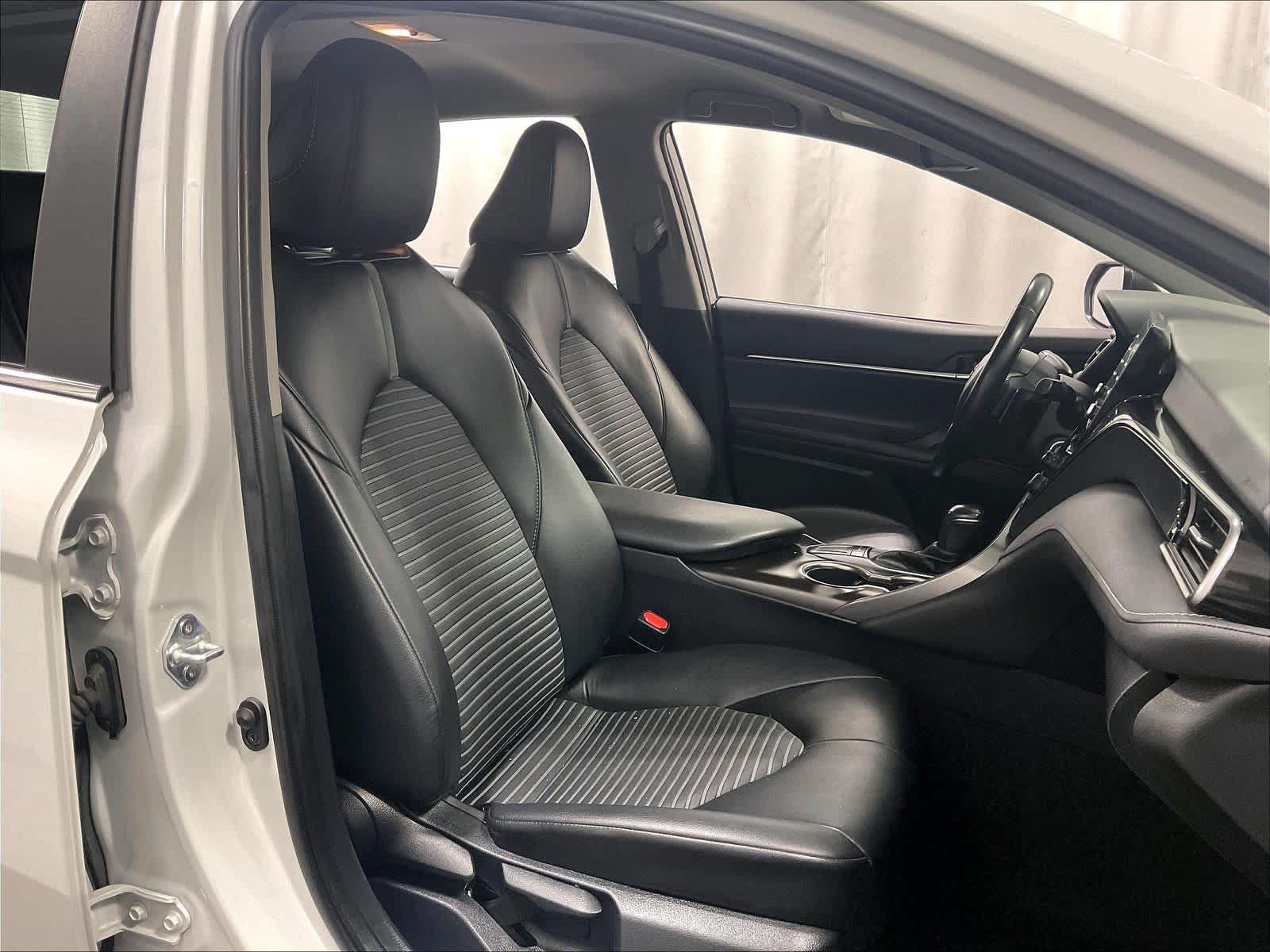 2023 Toyota Camry SE - Photo 11