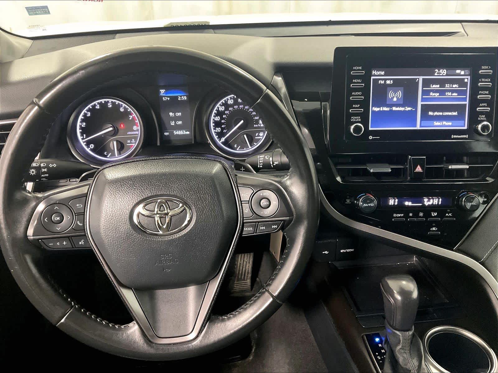 2023 Toyota Camry SE - Photo 18