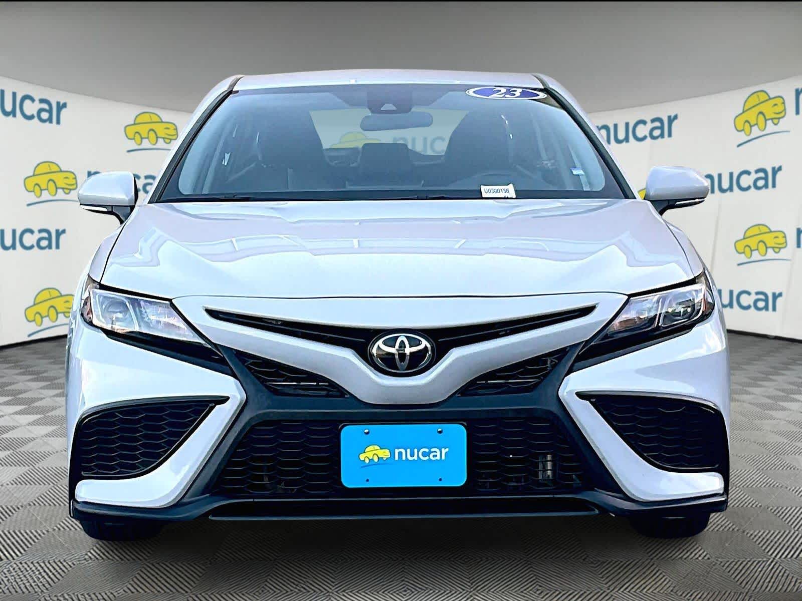 2023 Toyota Camry SE - Photo 2