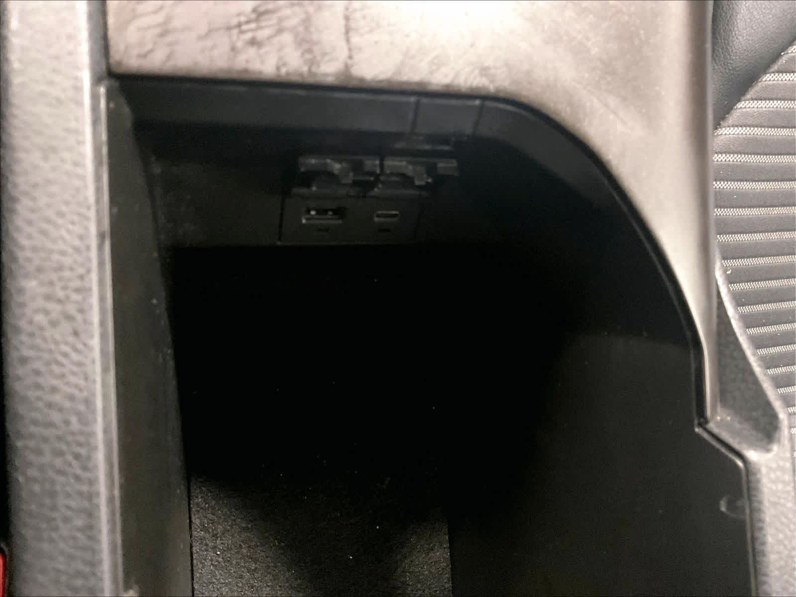 2023 Toyota Camry SE - Photo 26