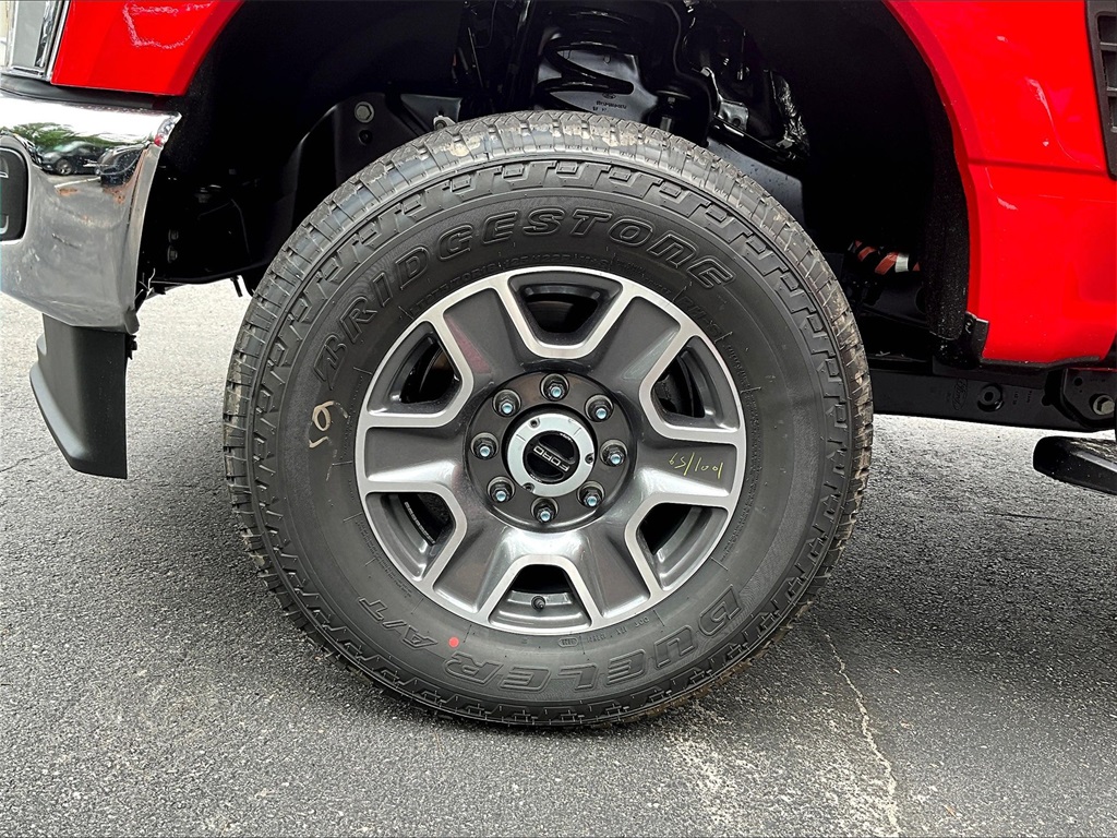 2025 Ford F-350SD XLT - Photo 12
