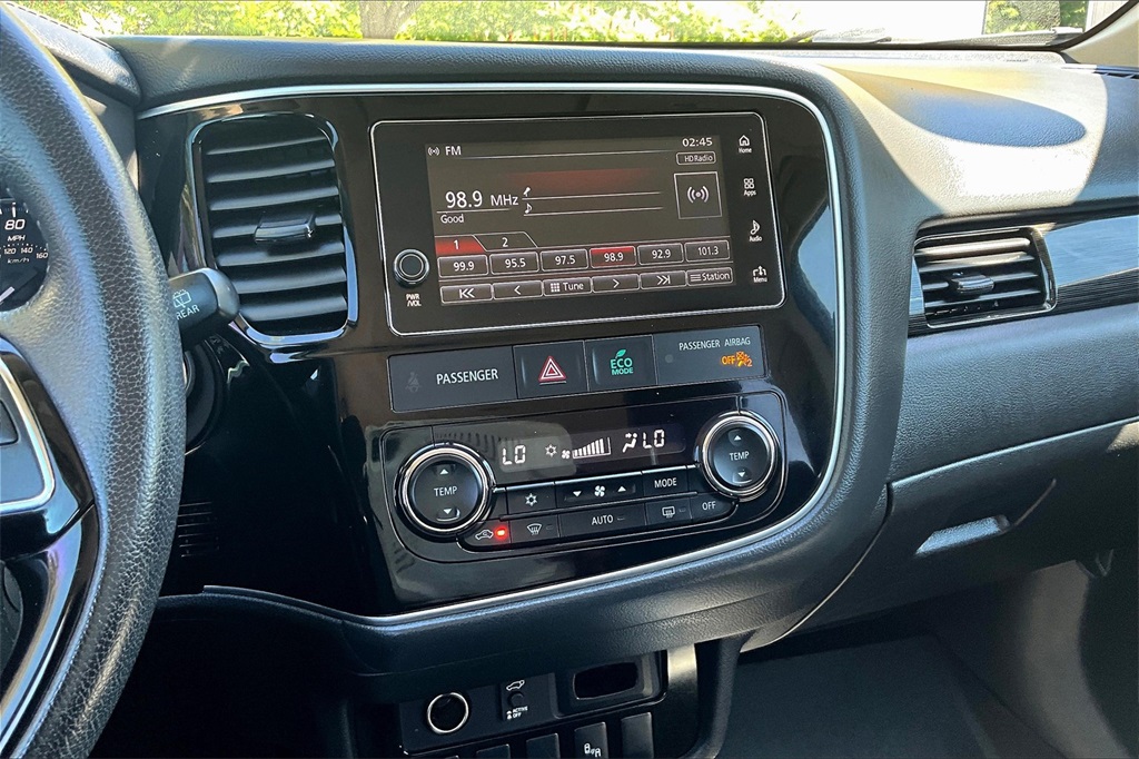 2018 Mitsubishi Outlander SE - Photo 19