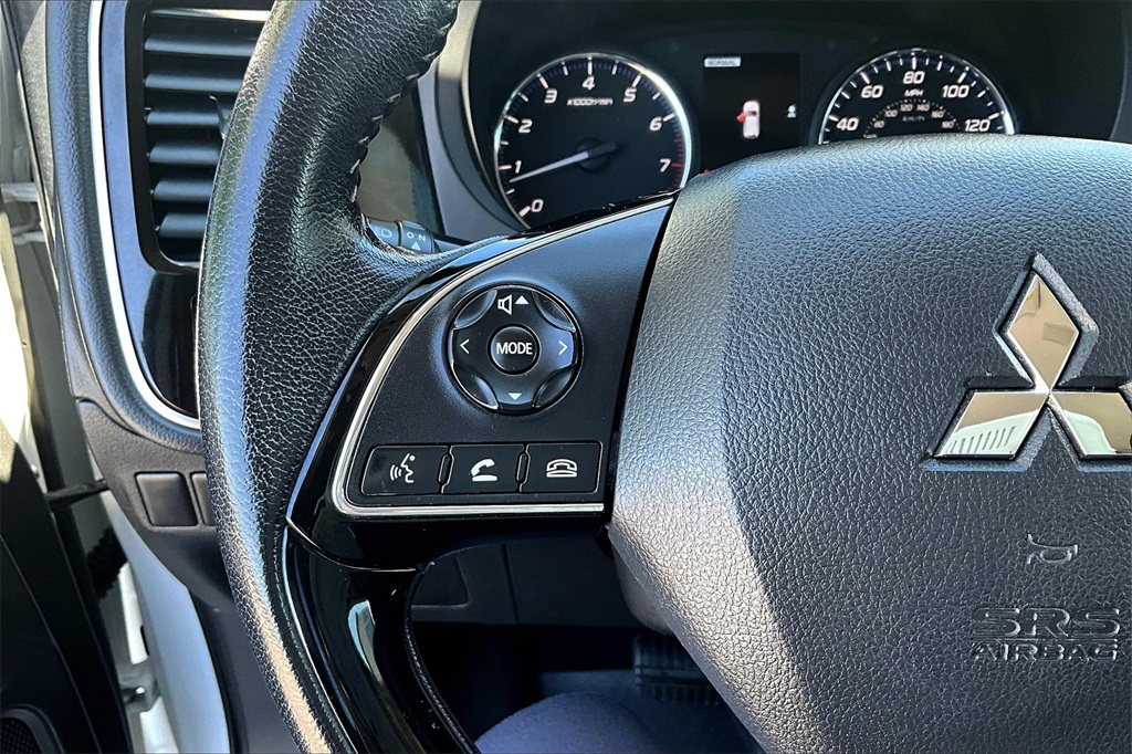 2018 Mitsubishi Outlander SE - Photo 24