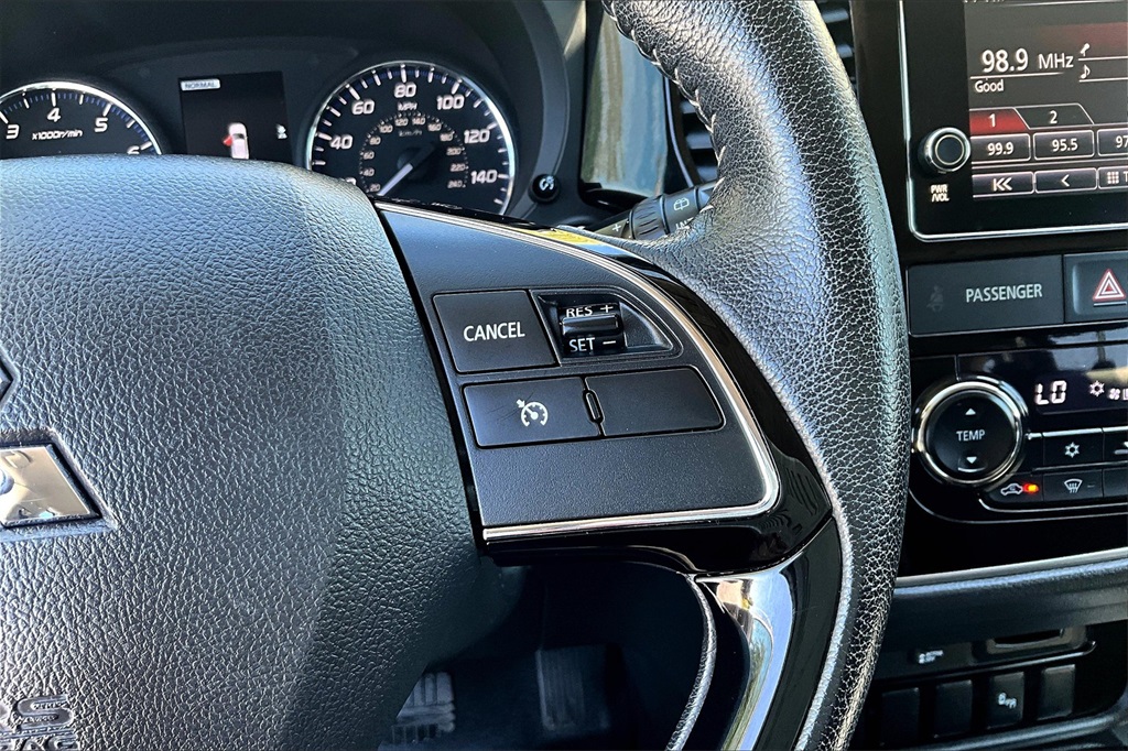 2018 Mitsubishi Outlander SE - Photo 25