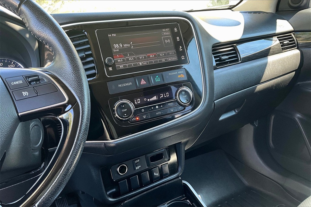 2018 Mitsubishi Outlander SE - Photo 27