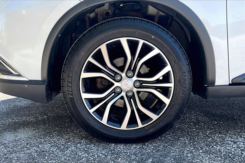 2018 Mitsubishi Outlander SE - Photo 7