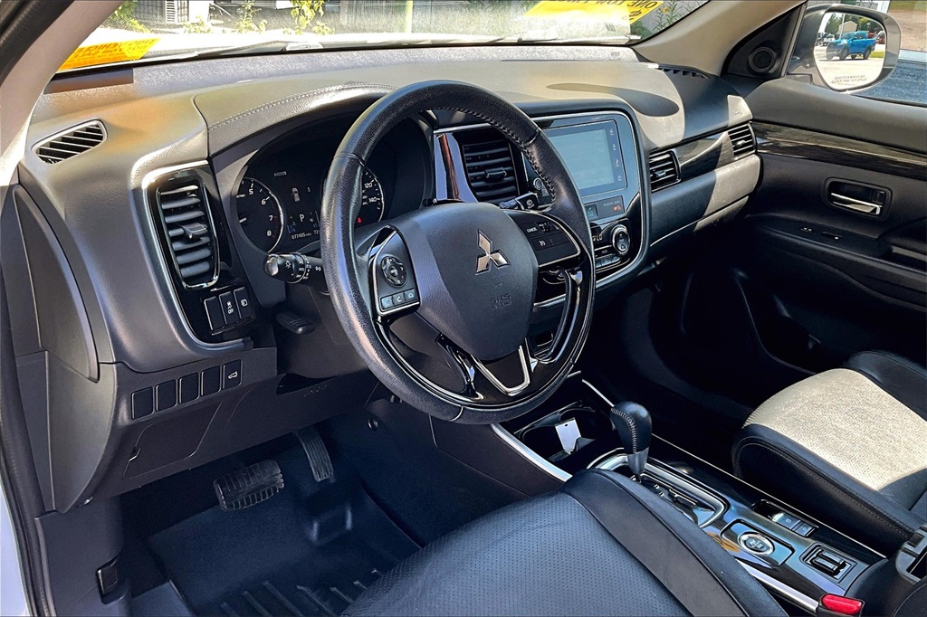 2018 Mitsubishi Outlander SE - Photo 8
