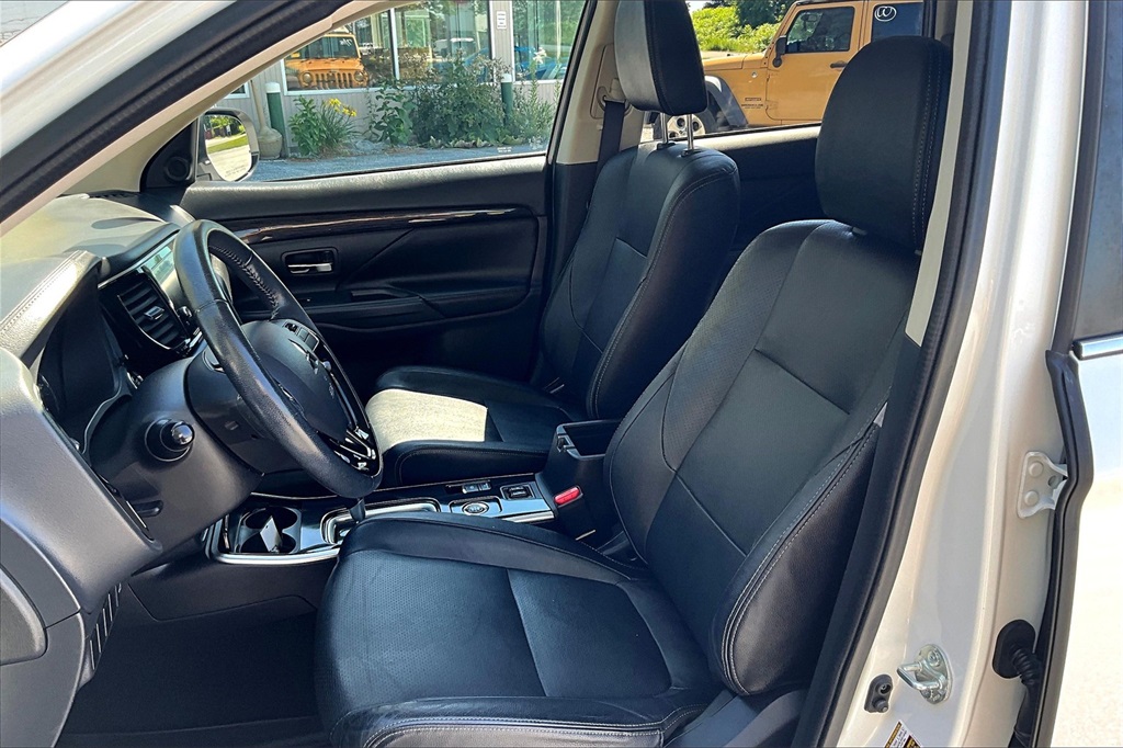 2018 Mitsubishi Outlander SE - Photo 10