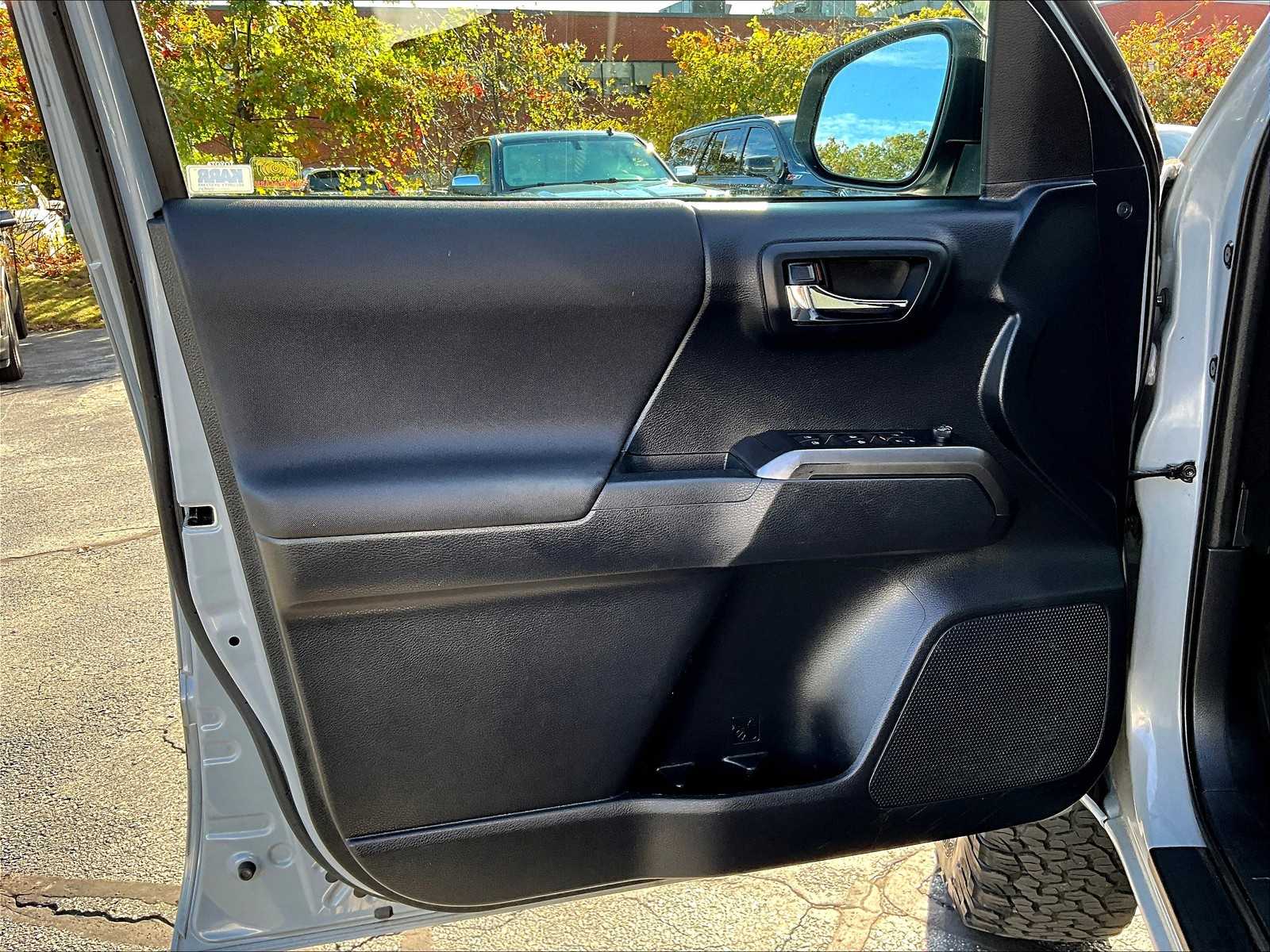 2019 Toyota Tacoma TRD Off Road - Photo 9