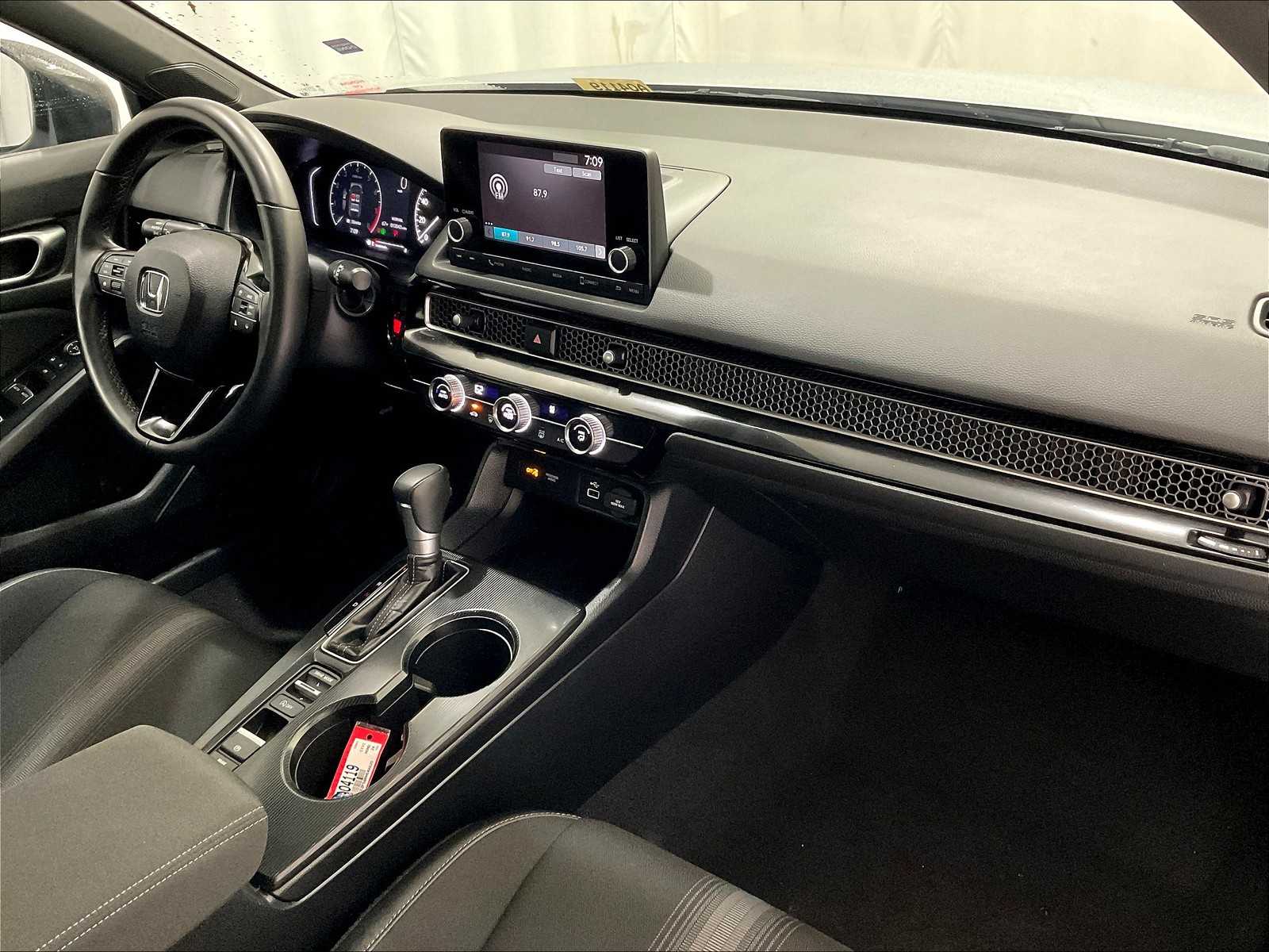 2024 Honda Civic Sport - Photo 14