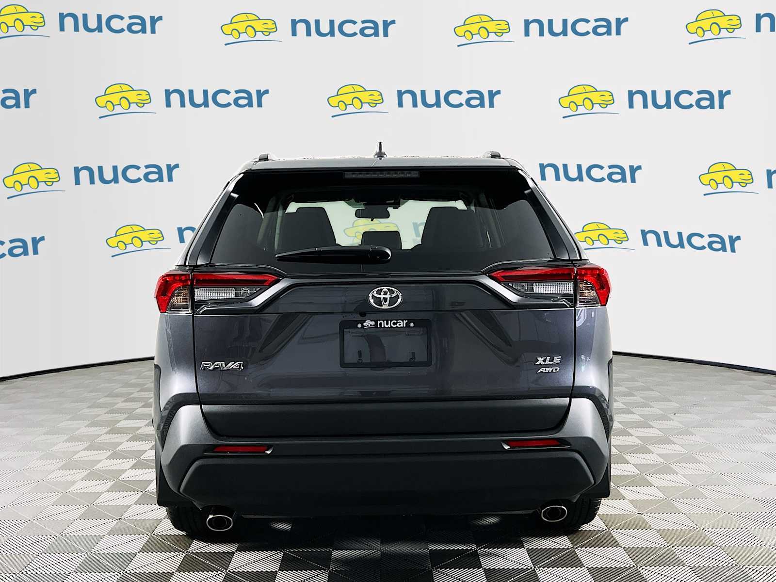 2025 Toyota RAV4 XLE - Photo 5