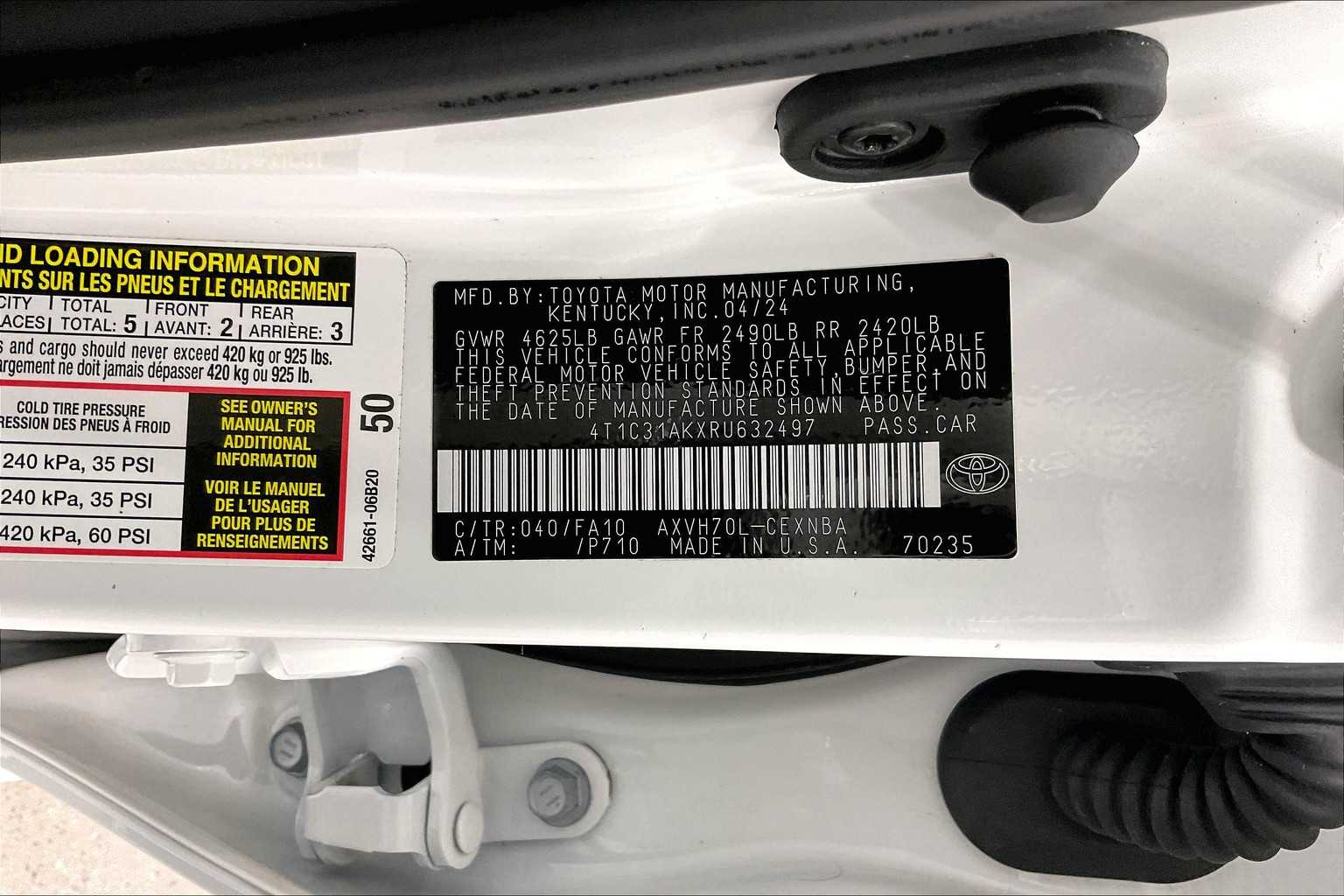 2024 Toyota Camry Hybrid LE - Photo 35