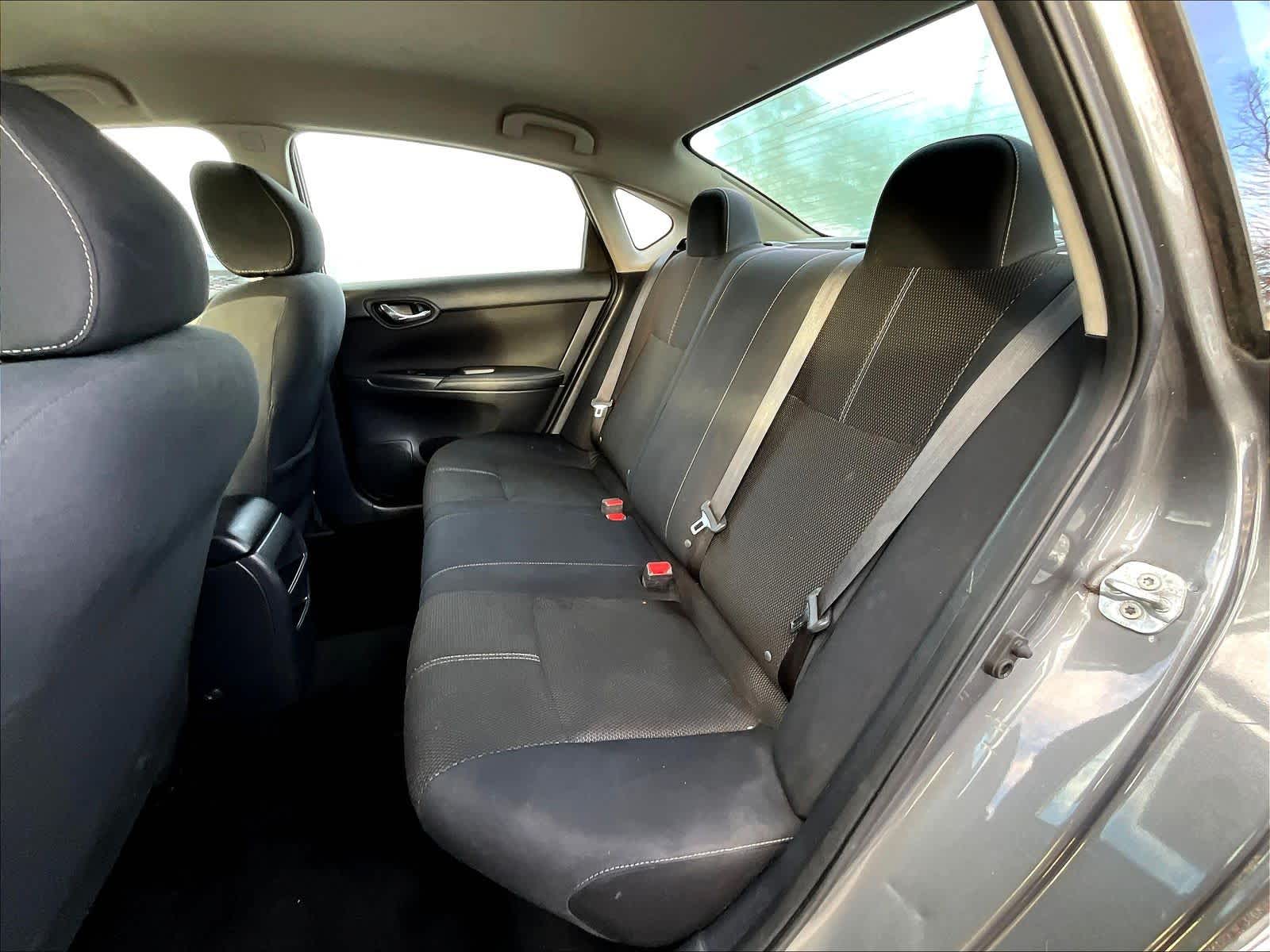 2016 Nissan Sentra S - Photo 15