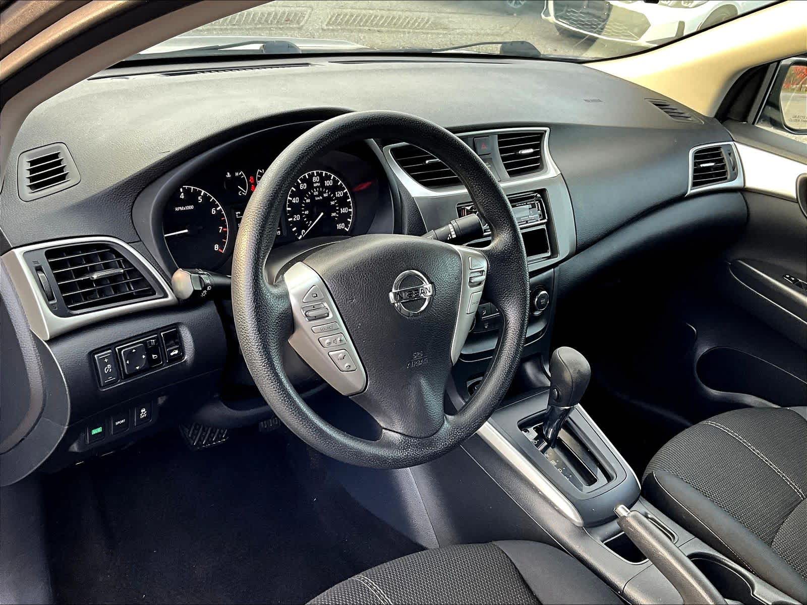 2016 Nissan Sentra S - Photo 8