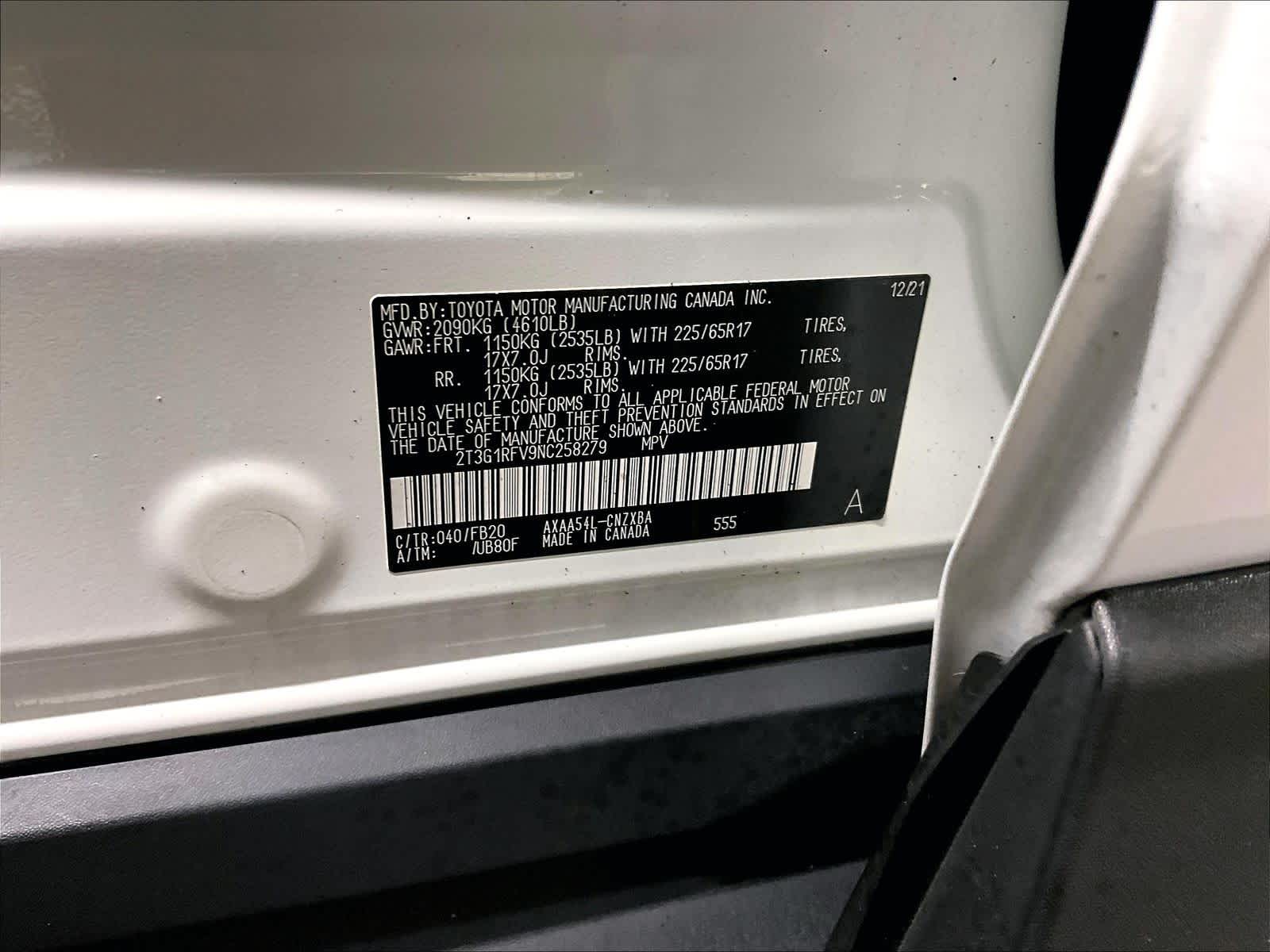 2022 Toyota RAV4 LE - Photo 34