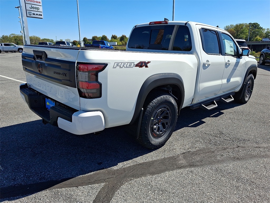 2026 Nissan Frontier PRO-4X - Photo 4
