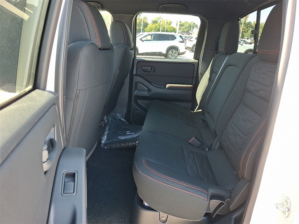 2026 Nissan Frontier PRO-4X - Photo 6